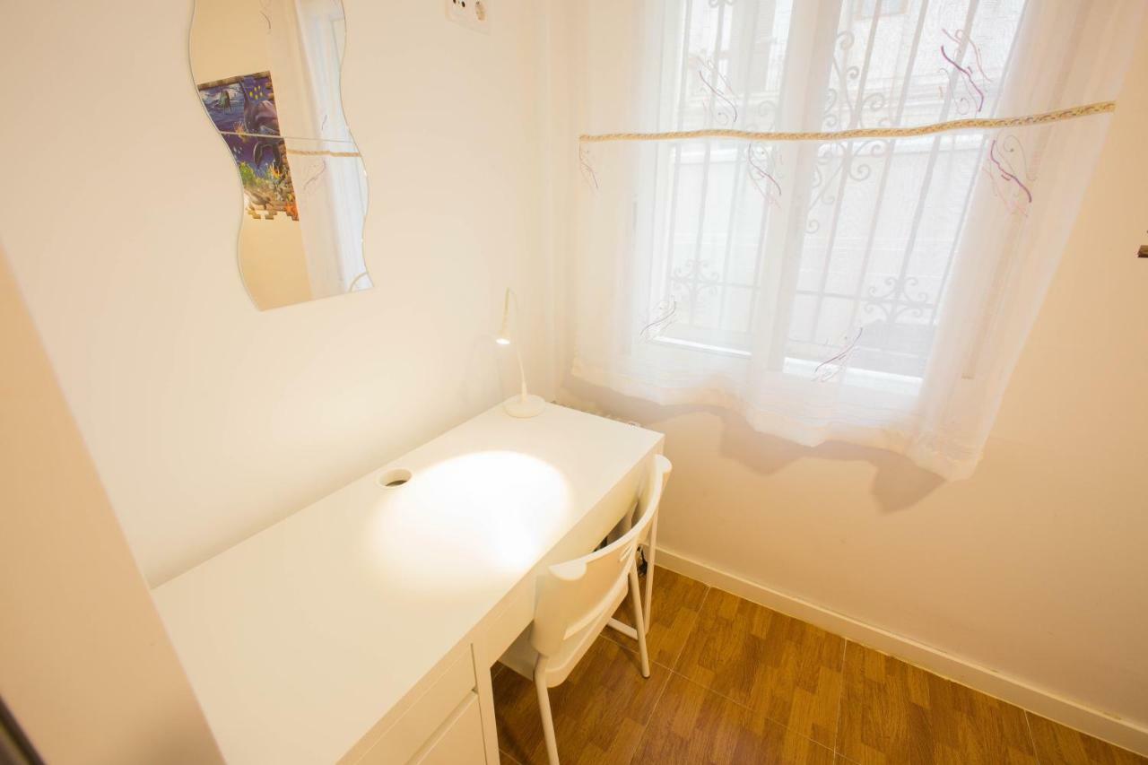 Apartamento Ravalencia 4 *